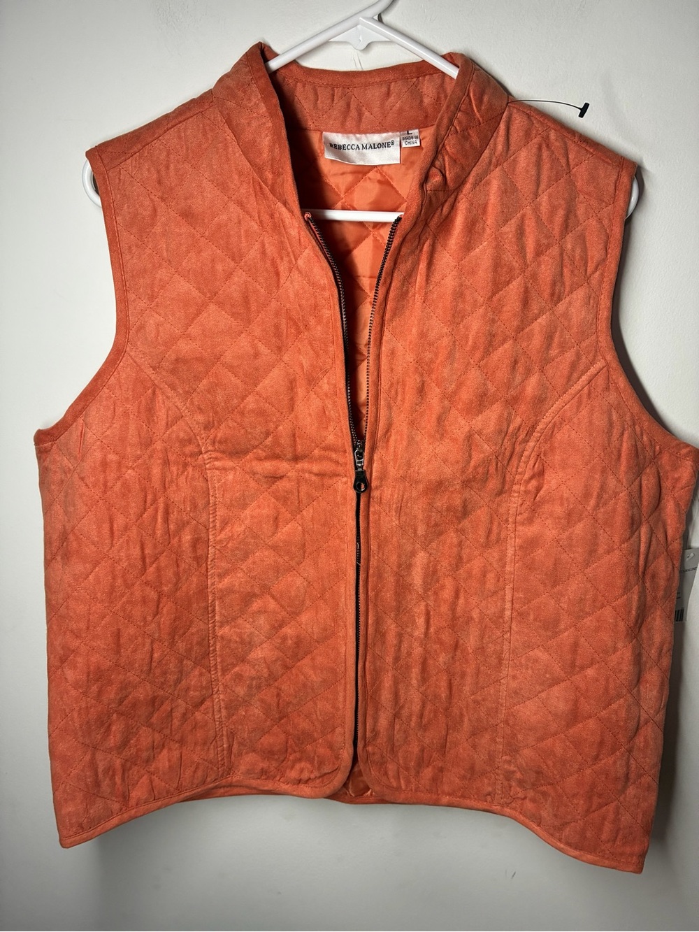 Rebecca Malone Quilted Sleeveless Zip-Front Vest in Bright Orange